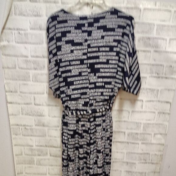 Beach Girl Living Black and White Sheath Jumpsuit with Plunge Neckline - Picture 4 of 5